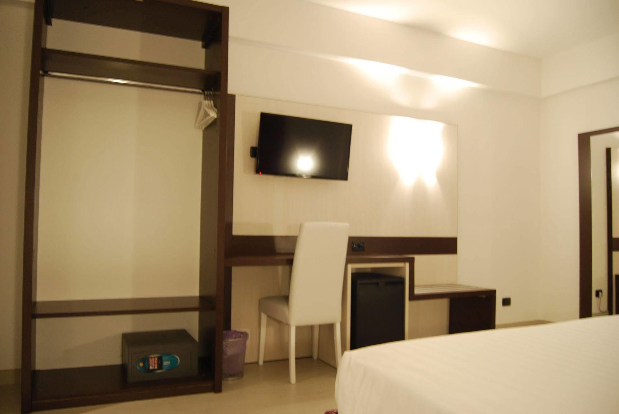 Maestrale Resort Hotel - Grosseto Dış mekan fotoğraf
